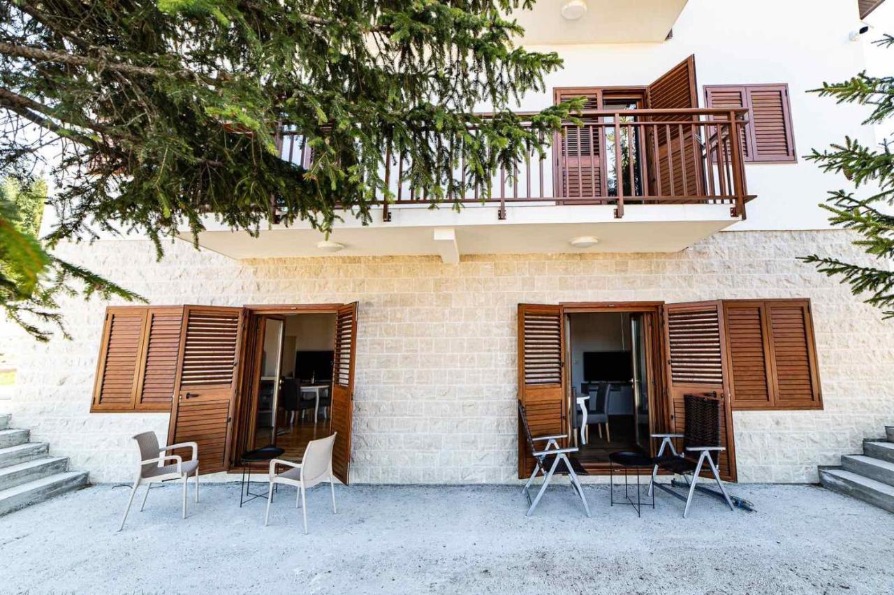 Turisticki Apartmani “Kraljeva Stolica” ชาเบลียค ภายนอก รูปภาพ
