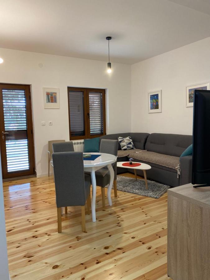 Turisticki Apartmani “Kraljeva Stolica” ชาเบลียค ภายนอก รูปภาพ